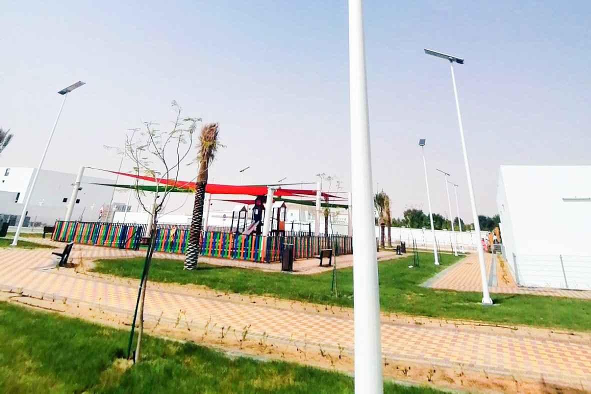 Abu Dhabi solar street light project